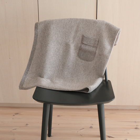 ひつじウールのひざ掛け